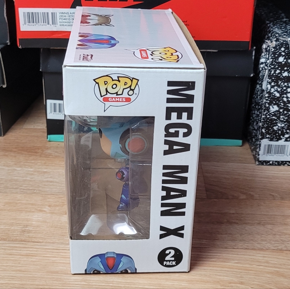 Funko Pop! Games Rocket vs Mega Man X Figures - Gray and Blue - Picture 2 of 4